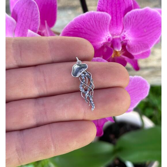 Sterling Silver Detailed Jellyfish Charm, Silver Detailed Jellyfish Charm - Picture 2 of 7